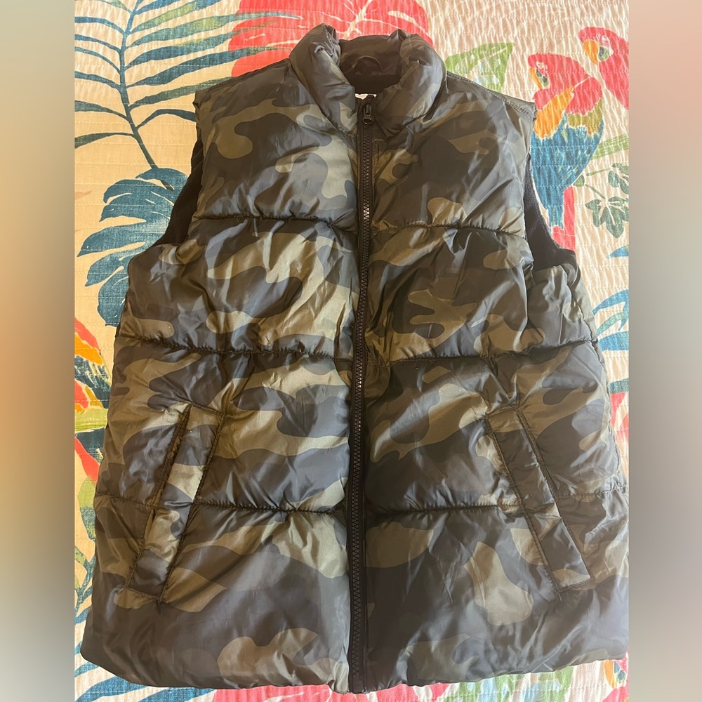 Youth Large Old Navy Puffer Vest